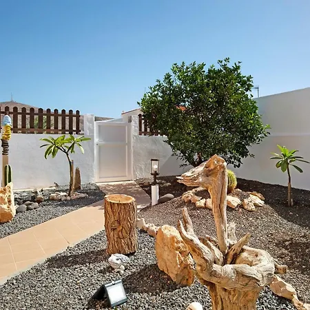 El Naranjo Con Jacuzzi アパート