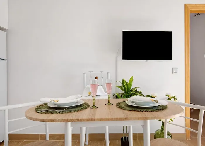 El Naranjo Con Jacuzzi アパート