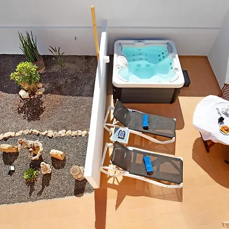 El Naranjo Con Jacuzzi شقة تاراخاليخو