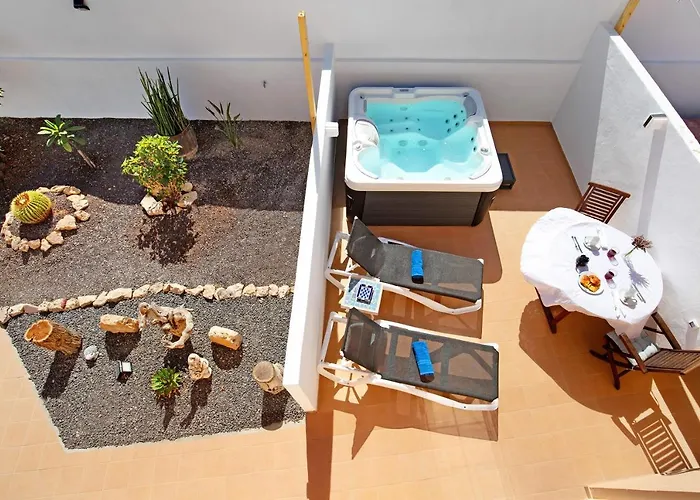 El Naranjo Con Jacuzzi דירה טרחלחו